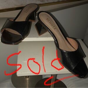 SCHULTZ LIZAH LOW..*SOLD*..